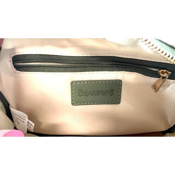 Bear Paw Crossbody bag, wide green adjustable strap - Picture 10 of 16